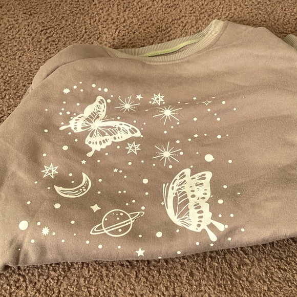 A greyish comfy sweater with cute design originally from SHEIN size Large - Picture 1 of 1